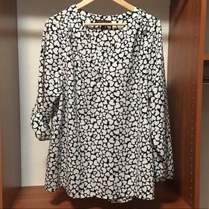 Adorable heart print blouse